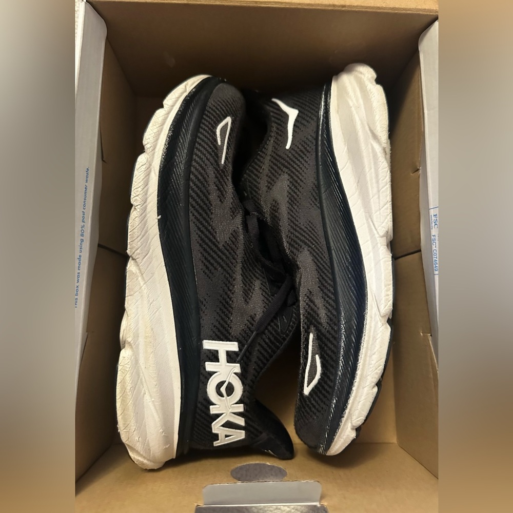 Black Women’s Hoka Clifton 9